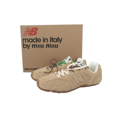 New Balance x Miu Miu 530 SL 'Ecru' 02