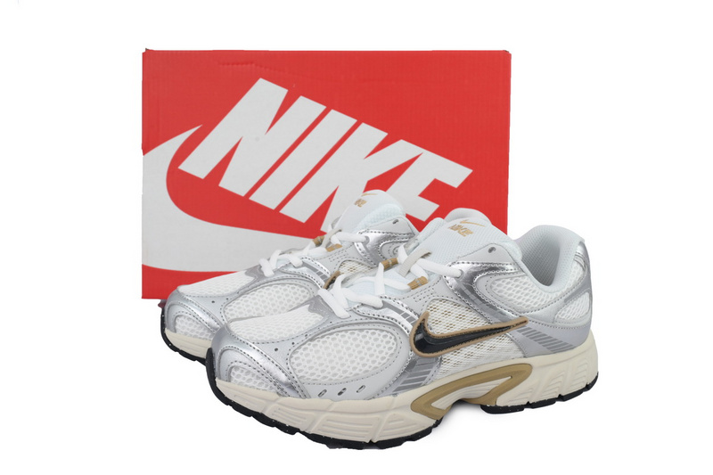 Nike V5 RNR 'Parachute Beige Metallic Pewter'