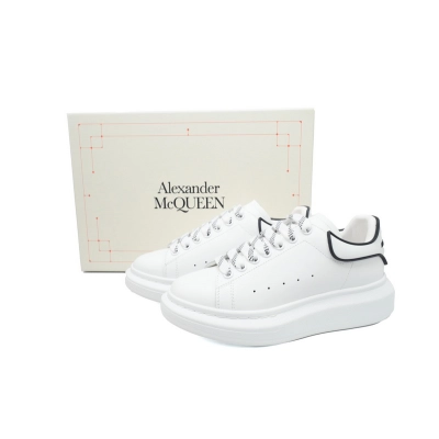 Alexander McQueen Sneake White Black 02