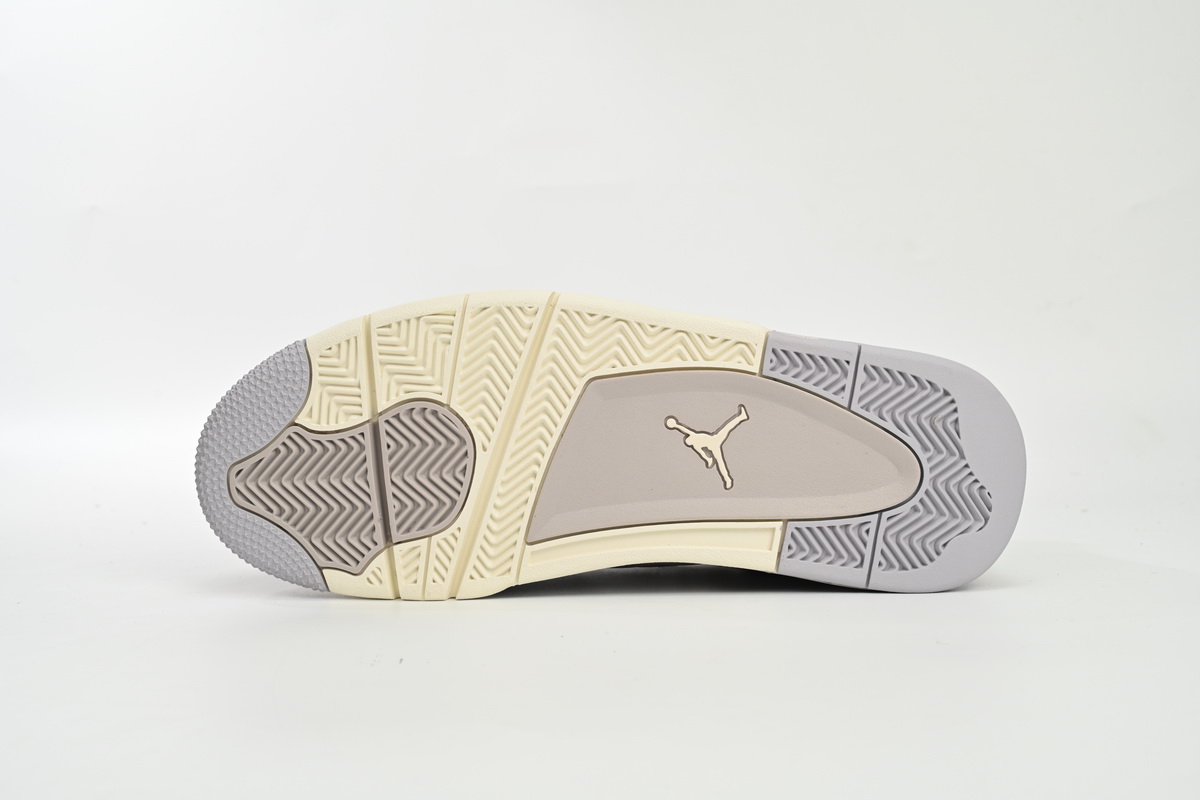 Q4 Air Jordan 4 WMNS “Frozen Moments”