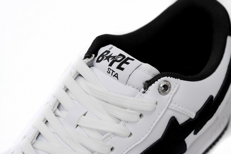 A Bathing Ape Bape Sta Low White And Black Tick