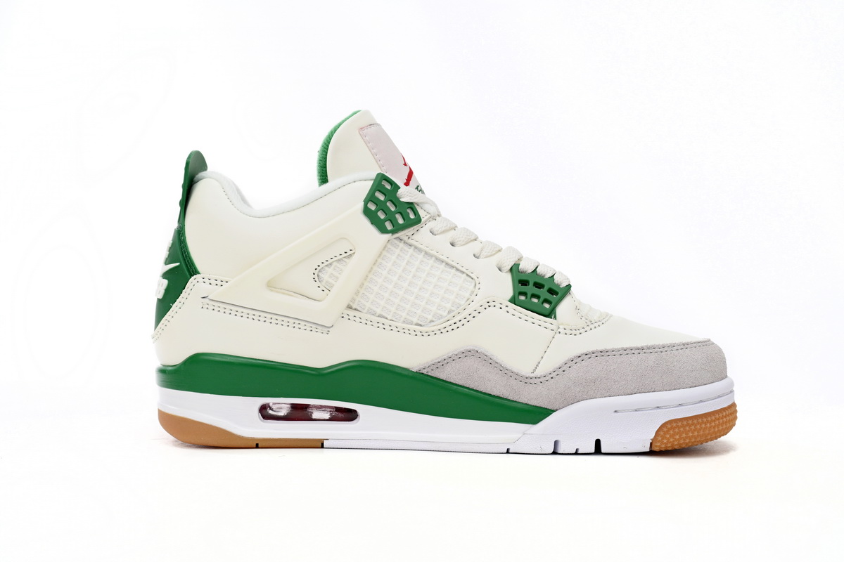 Q4 Nike SB x Air Jordan 4 “Pine Green”Calaite