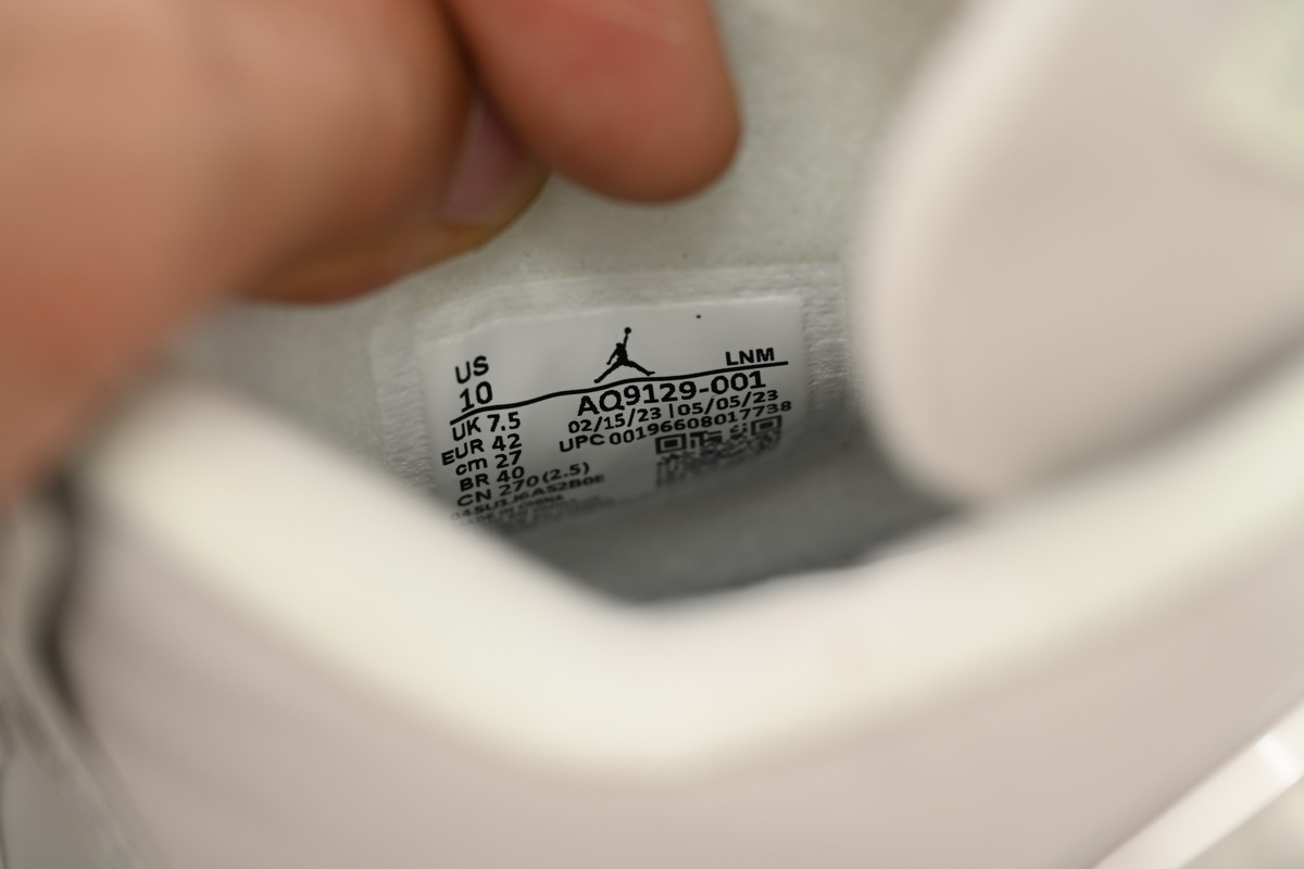 PB Air Jordan 4 WMNS “Frozen Moments”