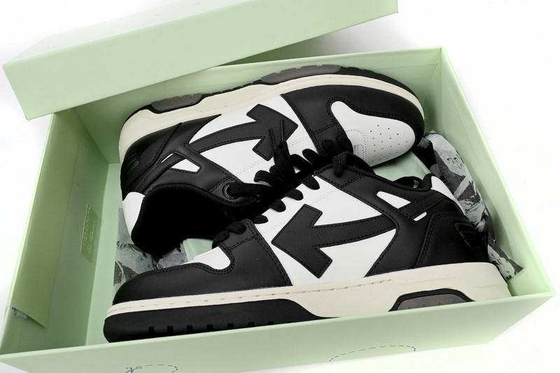 OFF-WHITE Out Of Office Black And White Pandas