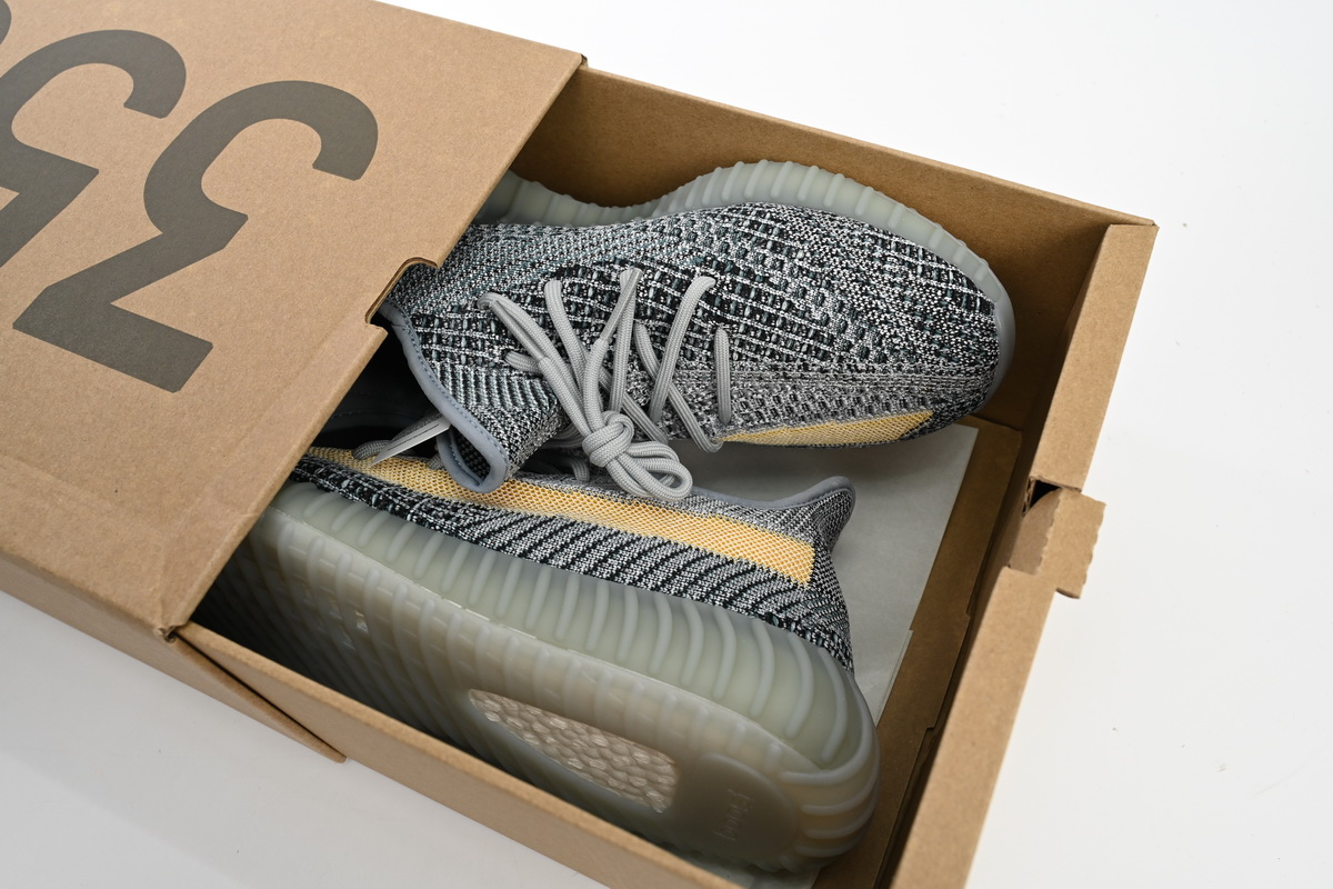 HK adidas Yeezy Boost 350 V2 “Ash Blue”