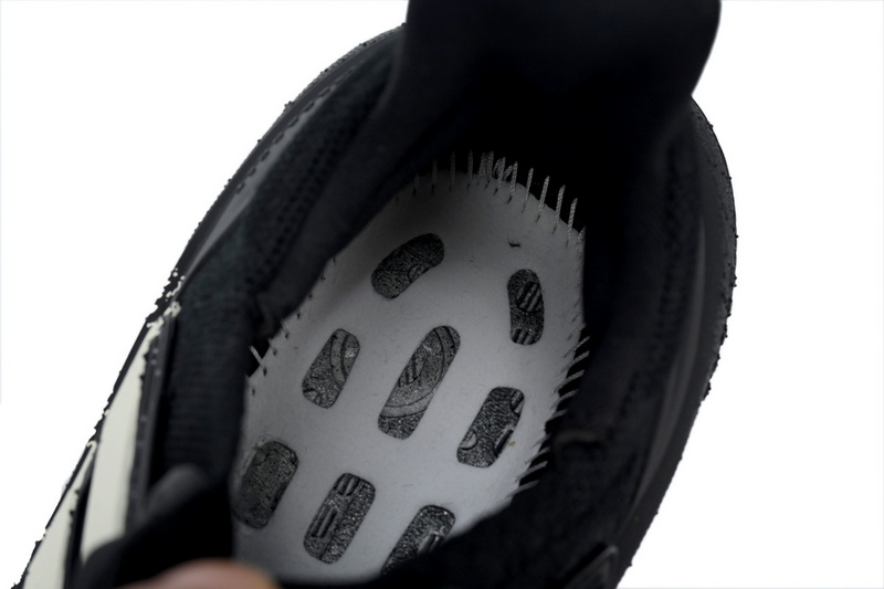 Adidas Y-3 Ultra Boost Light Black signature styl
