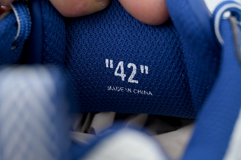 OFF-WHITE Out Of Deep Blue White