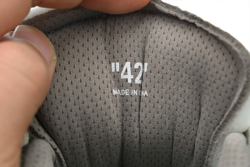 OFF-WHITE Out Of Mung Bean Ash