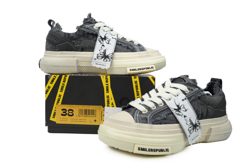 Smilerepublic Gray Distressed