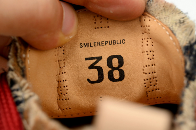 Smilerepublic Brown Canvas