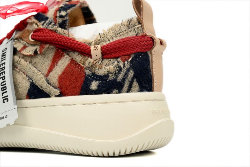 Smilerepublic Brown Canvas