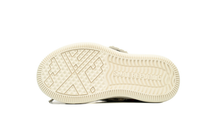 Smilerepublic Brown Canvas