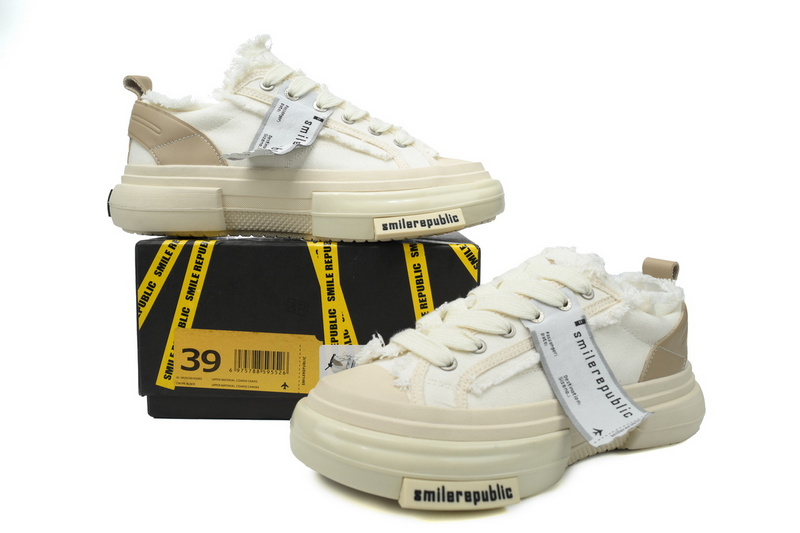Smilerepublic All White