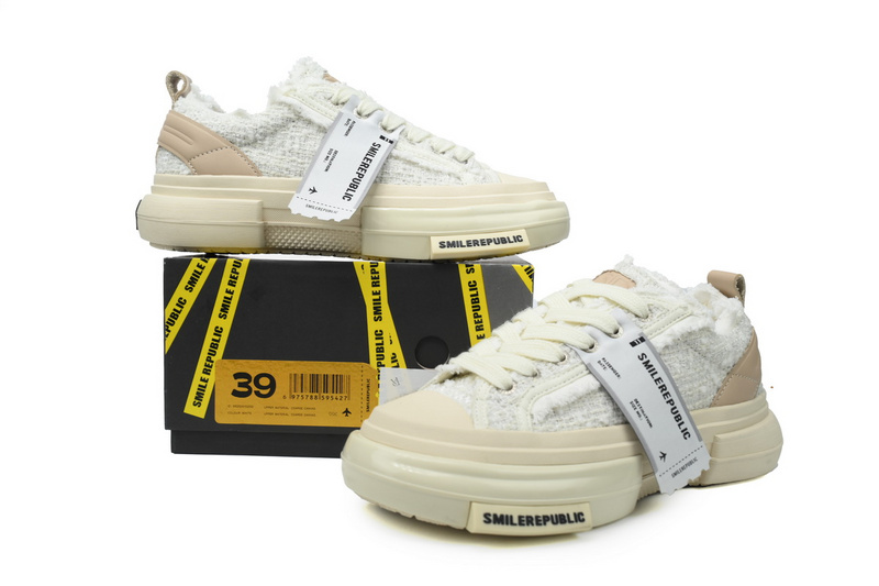 Smilerepublic White