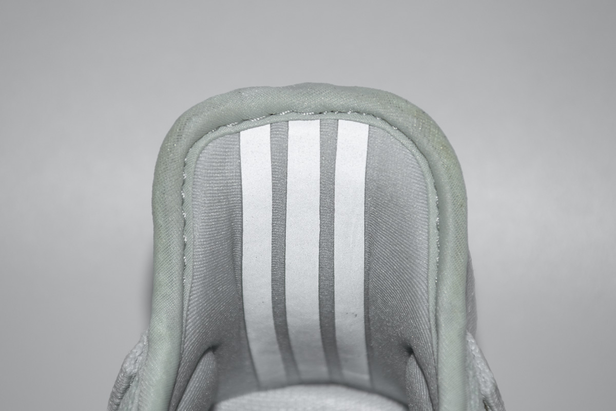 AH Adidas Yeezy Boost 350 V2“Hyperspace”