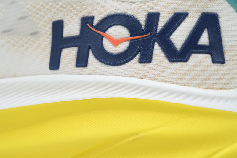 HOKA Clifton 9 'Eggnog Passion Fruit'