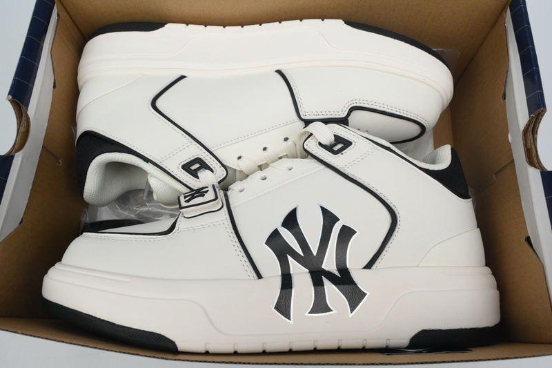 Giày MLB Chunky Liner Mid Basic New York Yankees Sneakers Beige Black