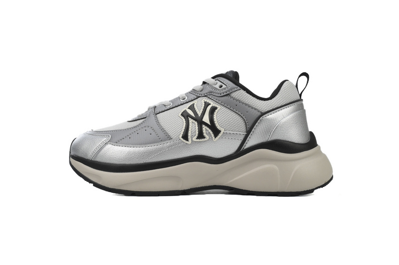 MLB Fast Ball Classic Monogram New York Yankees Sneakers Grey Silver