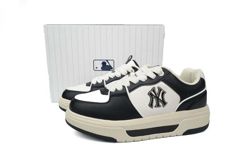 Giày MLB Chunky Liner Basic New York Yankees Sneaker Black White
