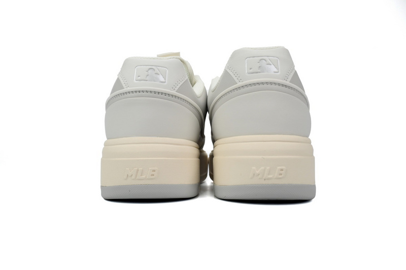 Giày MLB Chunky Liner Basic New York Yankees White Gray