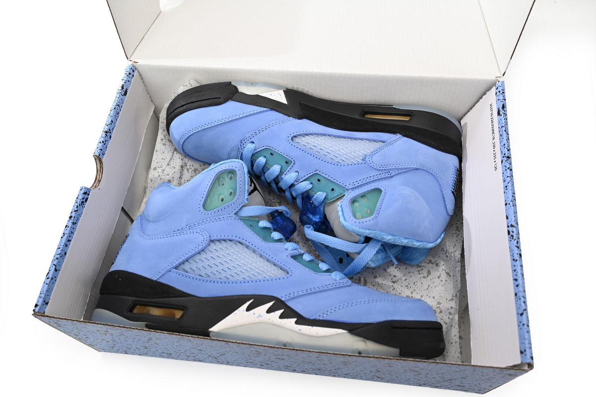JN Air Jordan 5 “UNC”