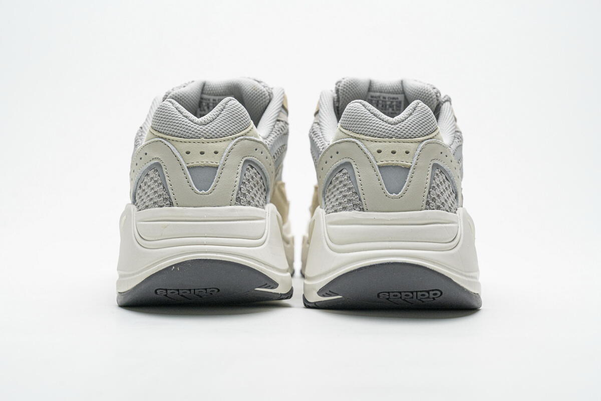 AH adidas Yeezy Boost 700 V2 “Cream”
