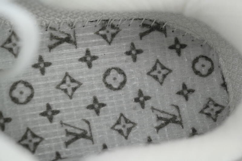 Louis Vuitton Run Tatic White