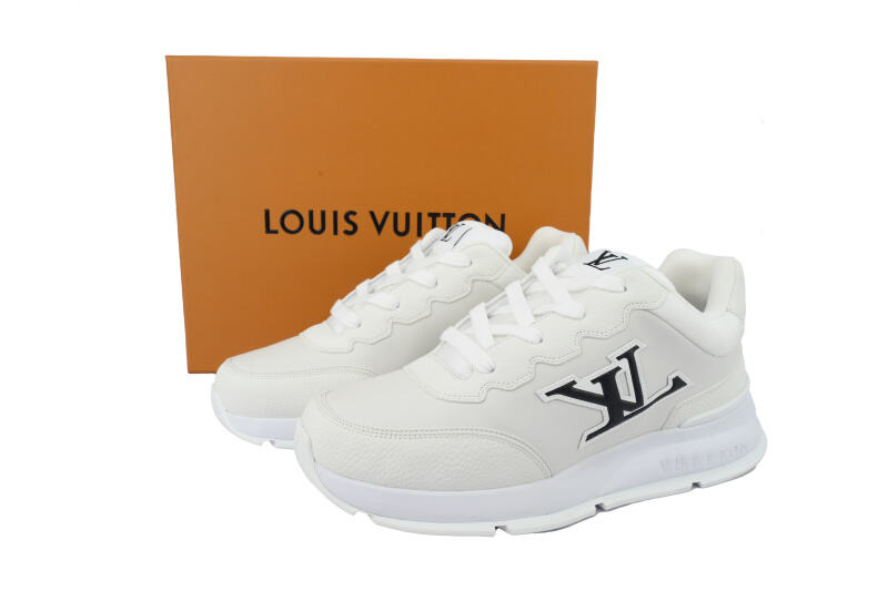  Louis Vuitton White