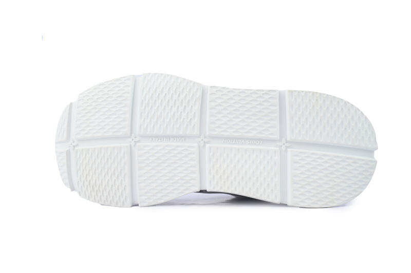  Louis Vuitton White