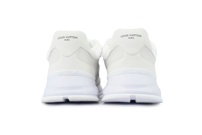  Louis Vuitton White