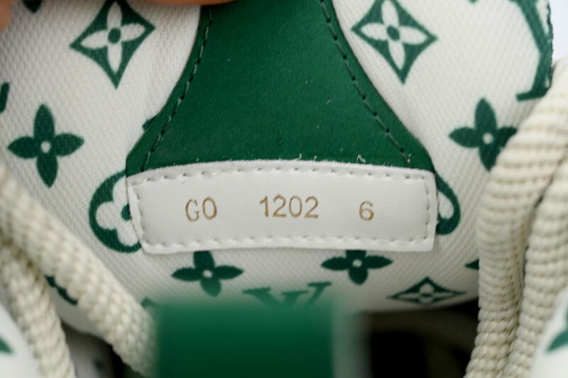 Louis Vuitton Leather lace up Fashionable Board Shoes White Green