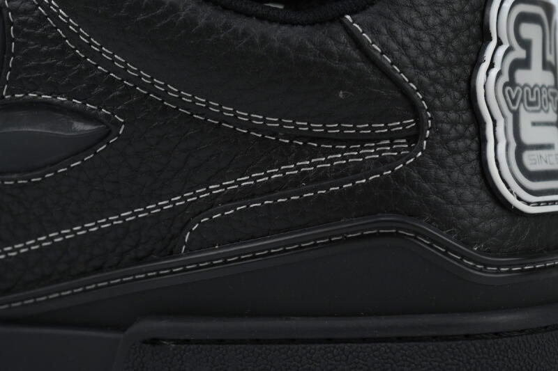 Louis Vuitton Skate Black