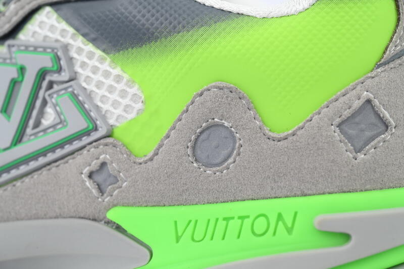 Louis Vuitton Run Tatic Grayish Green