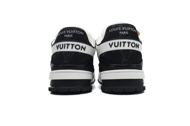 LOUIS VUITTON Trainer White Black