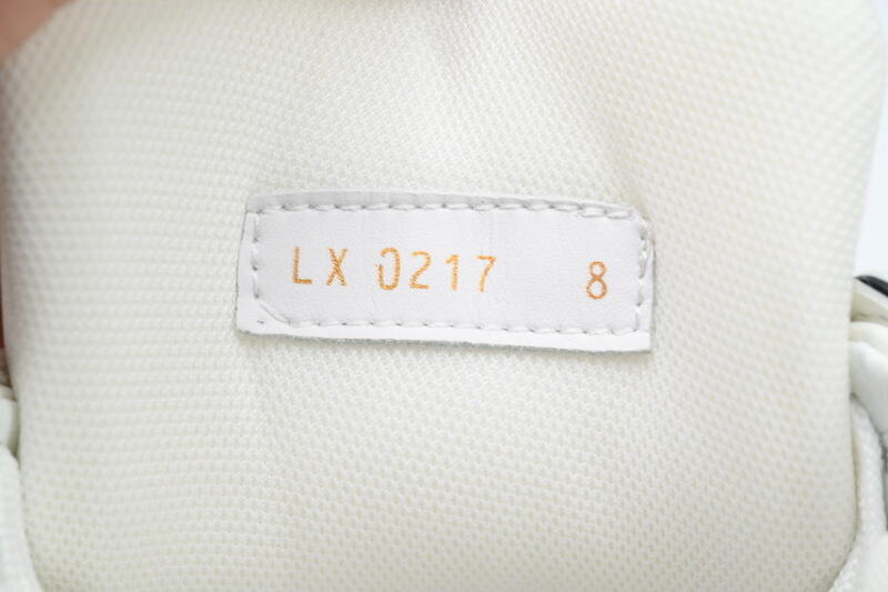 LOUIS VUITTON Trainer Black White