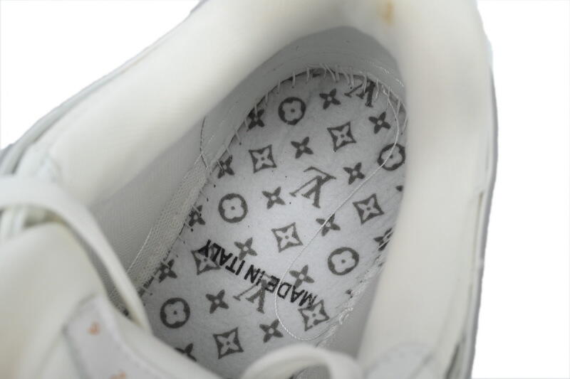 LOUIS VUITTON Trainer White