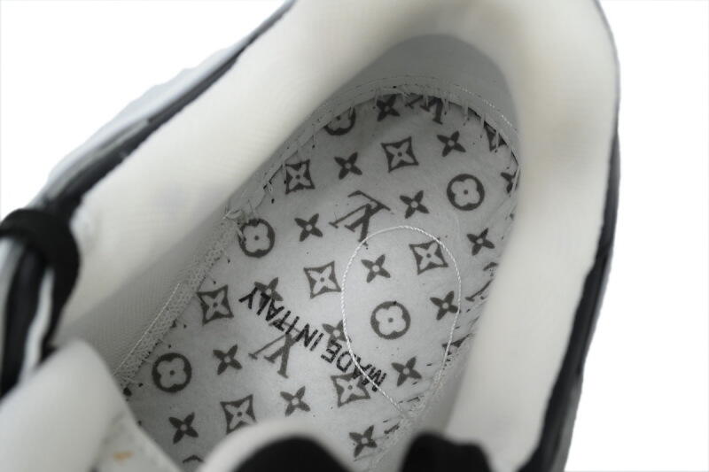 LOUIS VUITTON Trainer Black Grey
