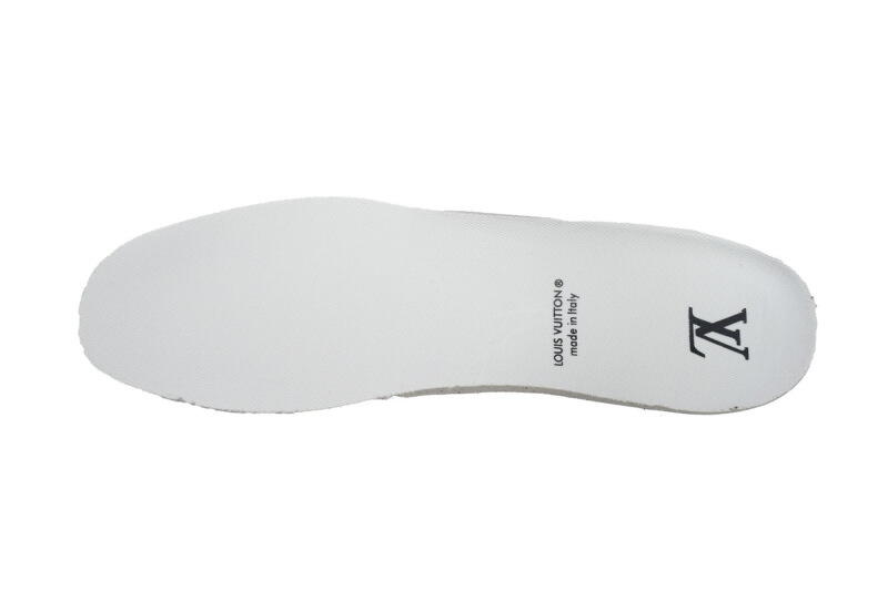 LOUIS VUITTON Trainer White Grey