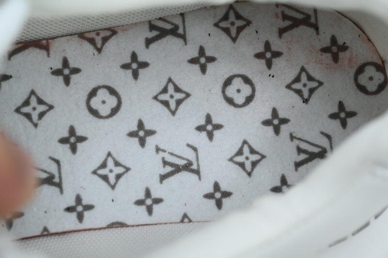 LV Run Away White Blue