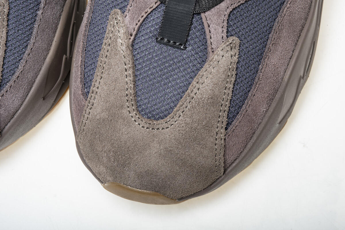AH Yeezy Boost 700 “Mauve”