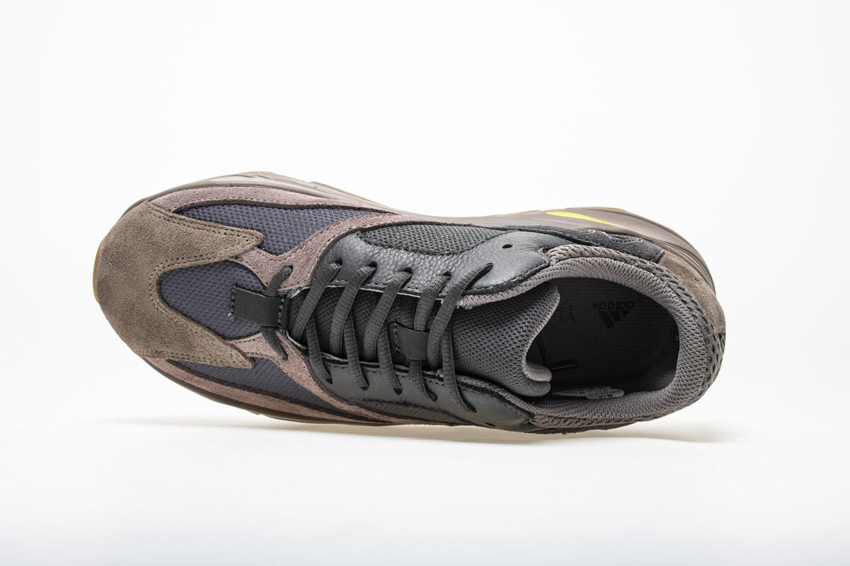 AH Yeezy Boost 700 “Mauve”
