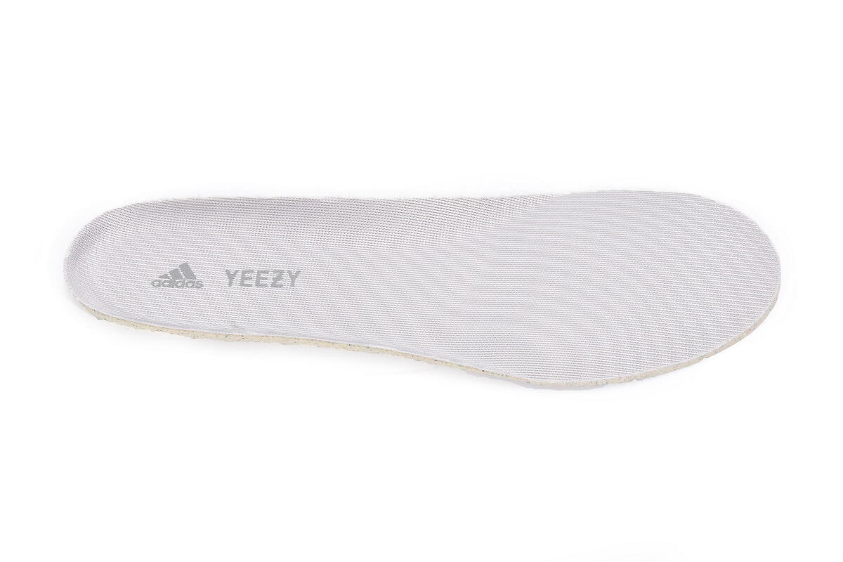 S2 adidas Yeezy Boost 700 V2 Cream