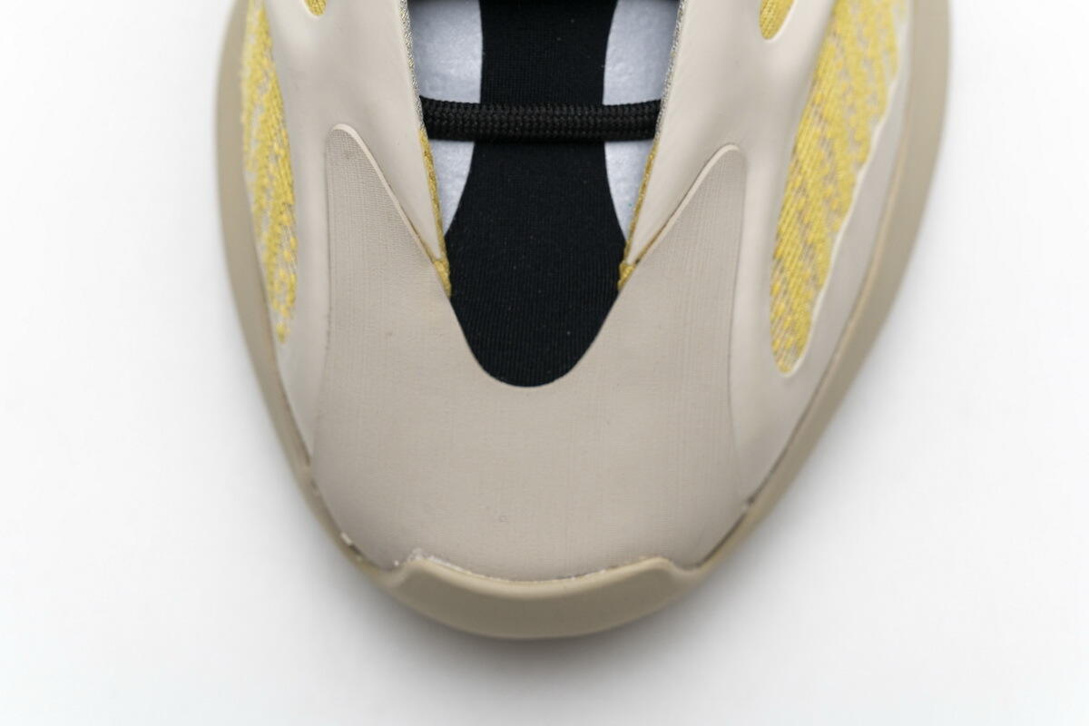 S2 adidas Yeezy Boost 700 V3 Srphym