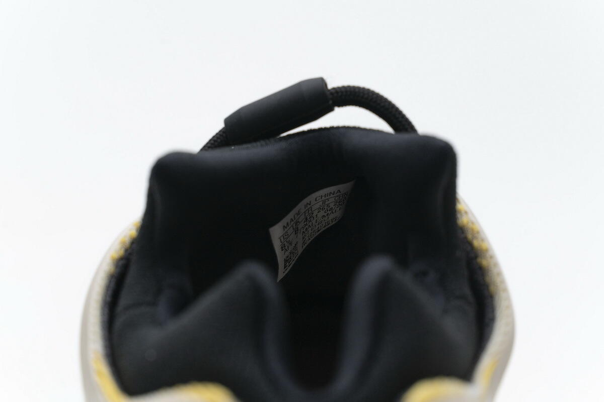 S2 adidas Yeezy Boost 700 V3 Srphym