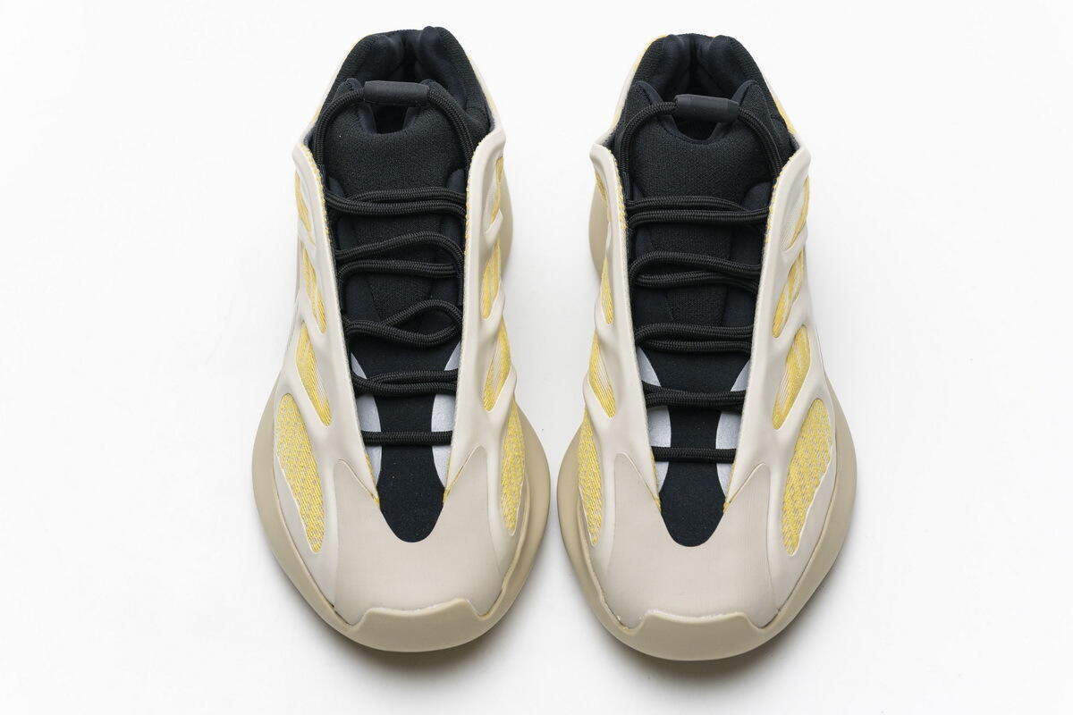 S2 adidas Yeezy Boost 700 V3 Srphym