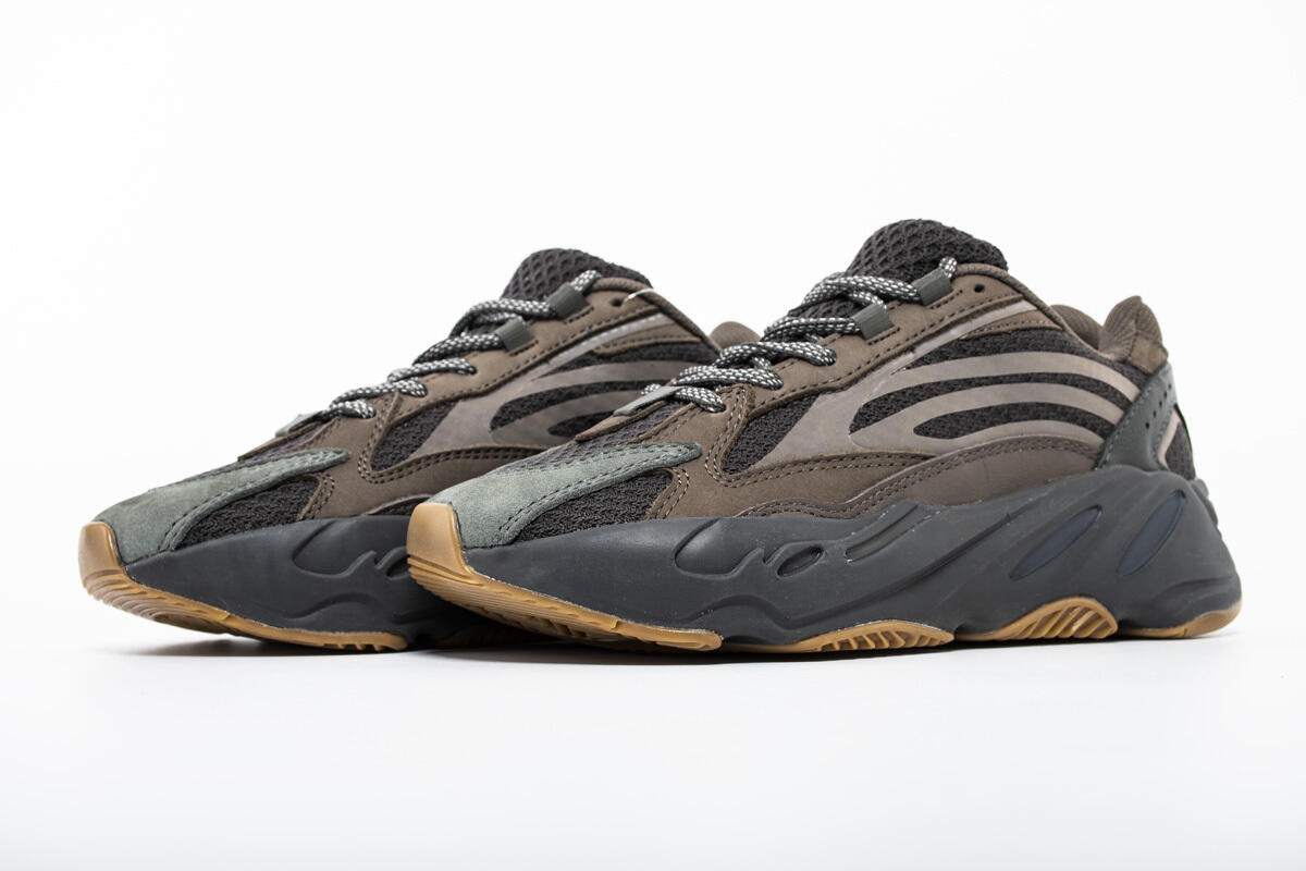 S2 Yeezy Boost700 V2 Static