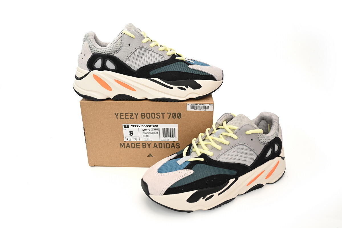 OG Yeezy Boost 700 OG“Wave Runner”