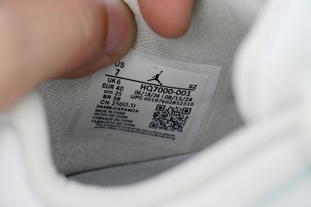 XP Air Jordan 11 Low “Snakeskin”