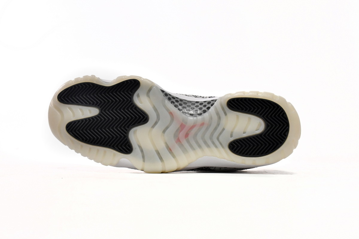 XH Air Jordan 11 Retro Low Light Bone Snakeskin