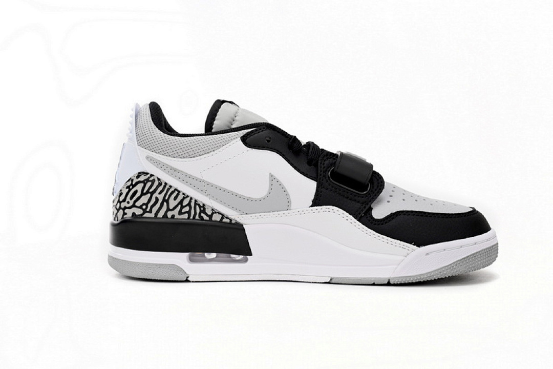 Air Jordan AJ312 White And Black Soot